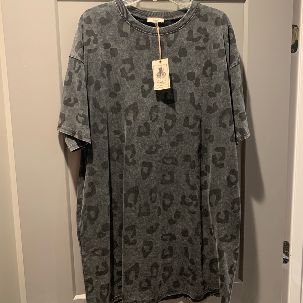 Acid washed Easel leopard Tunic dress (L)